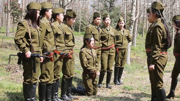 zr3ywir3n4x.jpg