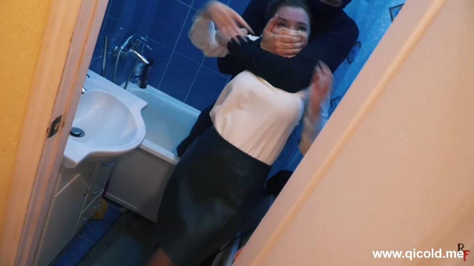 nly01pzlh22.jpg